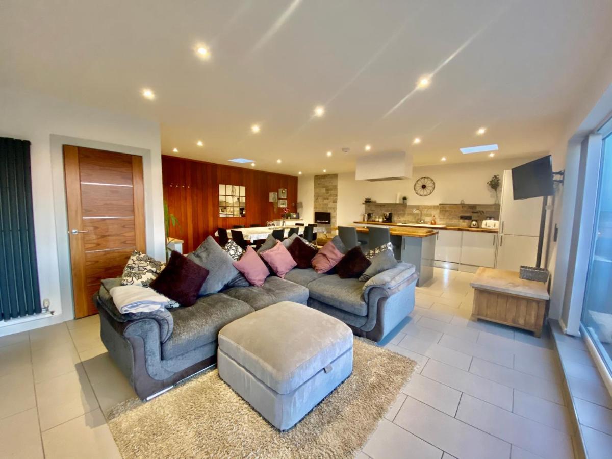 Clover Cottage Beeley Ngoại thất bức ảnh