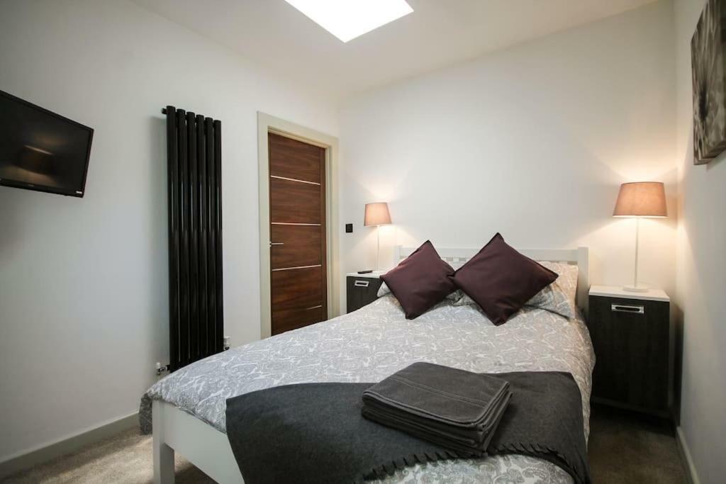 Clover Cottage Beeley Ngoại thất bức ảnh